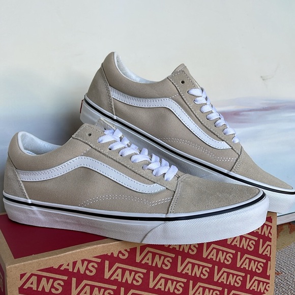 Vans Men’s Old Skool
Color Theory French Oak
VN0005UFBLL
Sneakers - Picture 7 of 16
